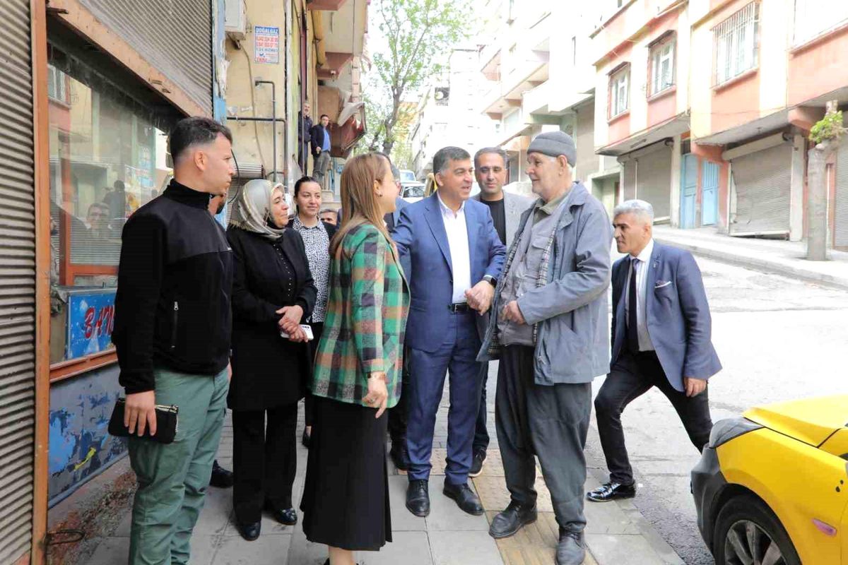Fadıloğlu, milletvekili adaylarıyla esnafın sorunlarını dinledi