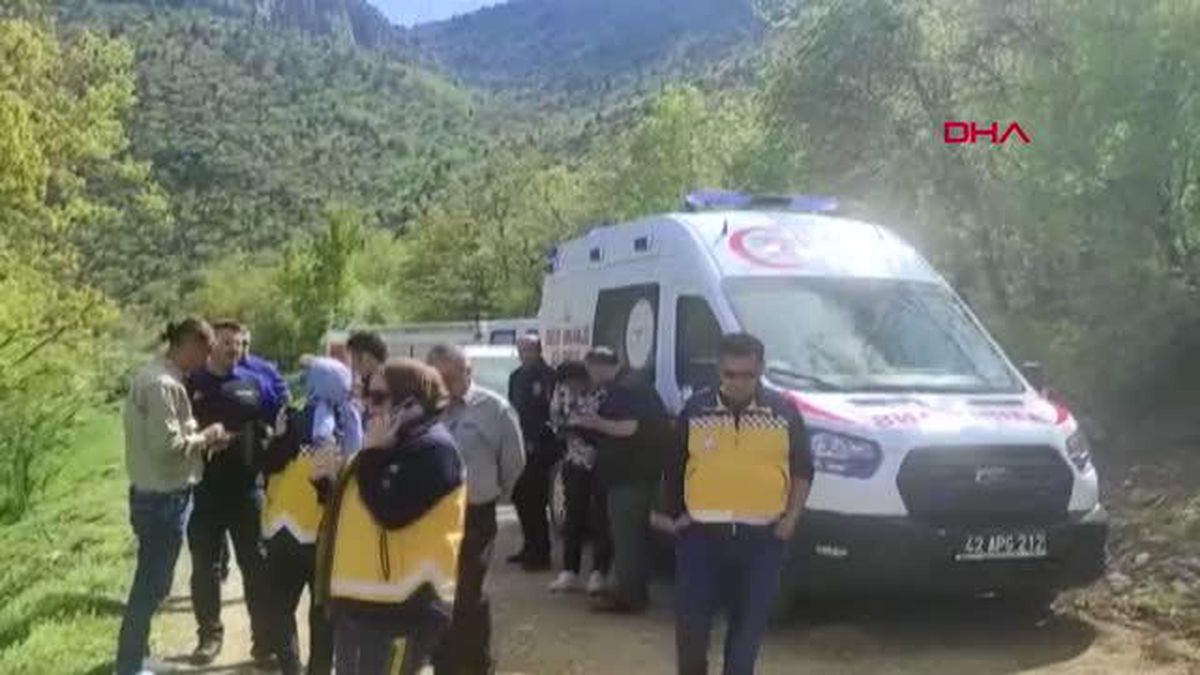 MANTAR TOPLARKEN KAYALIKLARDAN DÜŞTÜ, 9 SAATTE KURTARILDI