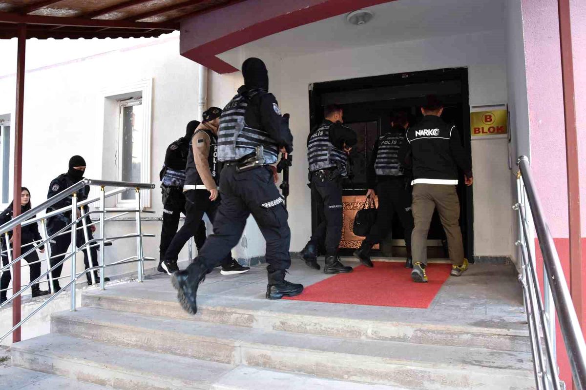 Nevşehir'de kökünü kurutma operasyonu: 31 kişi gözaltına alındı