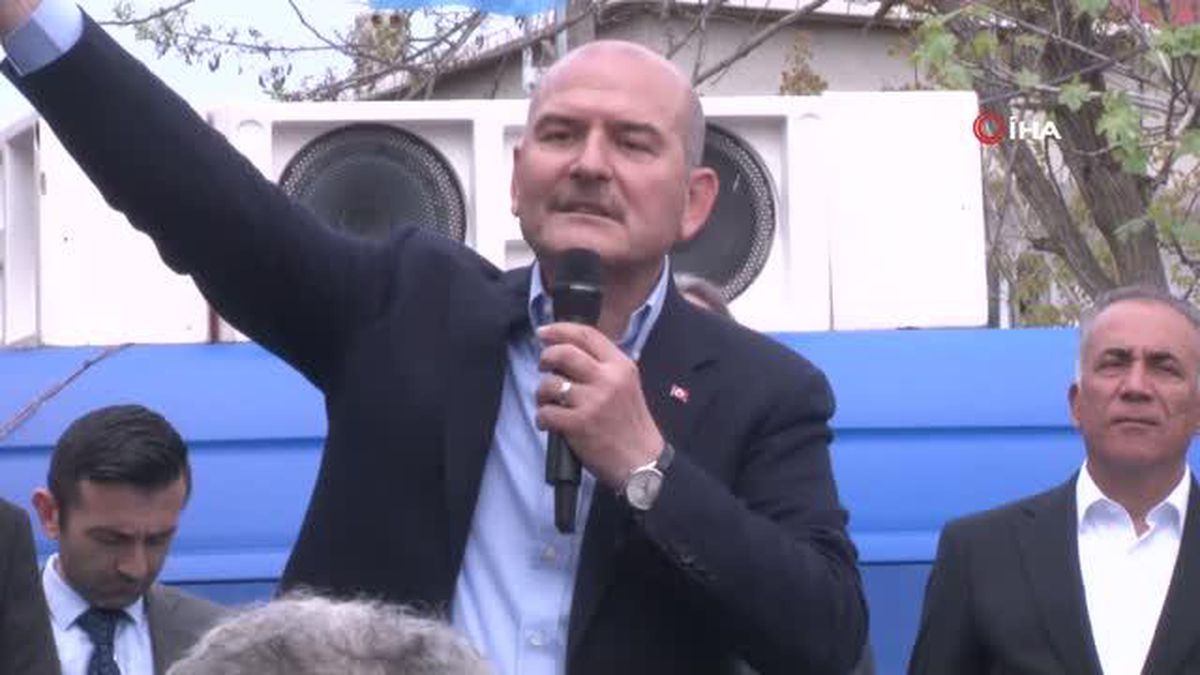 Bakan Soylu: 'Polislerimiz terör kıyafetini giymiş milletvekili adayını kıskıvrak aldı'