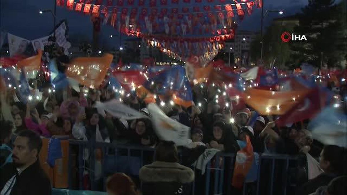 Cumhurbaşkanı Yardımcısı Oktay: 'Terör örgütü PKK'nın elebaşları alenen bunlara destek istiyor'
