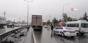 D-100'de 5 otomobil, 2 servis aracı ve 1 tır birbirine girdi: 8 yaralı