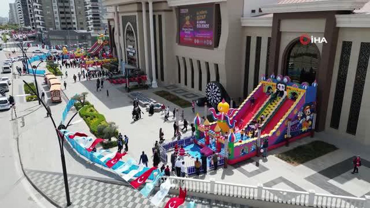 Gaziantep'te çocuk şenliğine yoğun ilgi