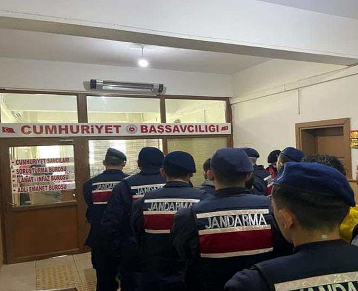 Kırklareli'de jandarmaya hakaret eden baba-oğul gözaltına alındı