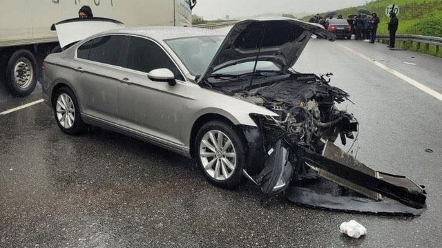 AK Parti Balıkesir Milletvekili Mustafa Canbey trafik kazası geçirdi