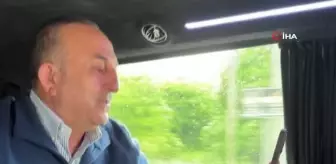 Bakan Çavuşoğlu, Sudan'dan tahliye edilen vatandaşlarla görüştü