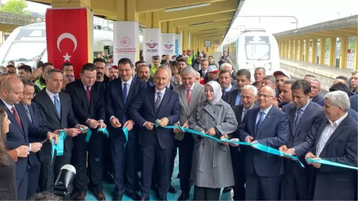 Bakan Karaismailoğlu: Ülkemizi Avrupa'da 6'ncı, dünyada 8'inci hızlı tren işletmecisi konumuna yükselttik