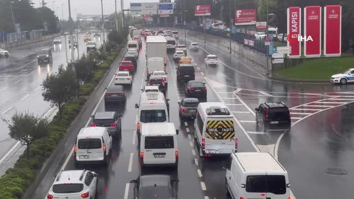 Basın Ekspres yolunda trafik durma noktasına geldi