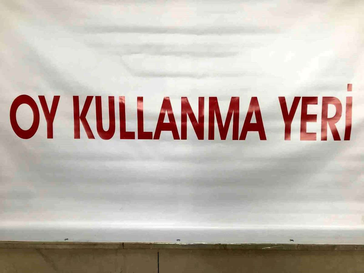 Belçika'dan ülkeye giriş yapan gurbetçi: 'Devletimizin bekası milletimizin birliği için oyumuzu kullanacağız'