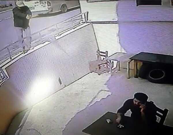 Birlikte yaşadığı kadının kocası tarafından öldürülen esnafın vurulma anına ilişkin görüntüler ortaya çıktı