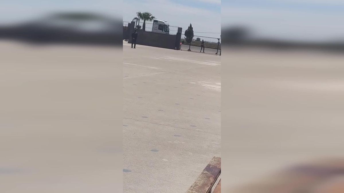 Şanlıurfa'da Okul İdaresiyle Tartışma Yaşayan Öğrenci, Silahla 2 Kişiyi Yaraladı