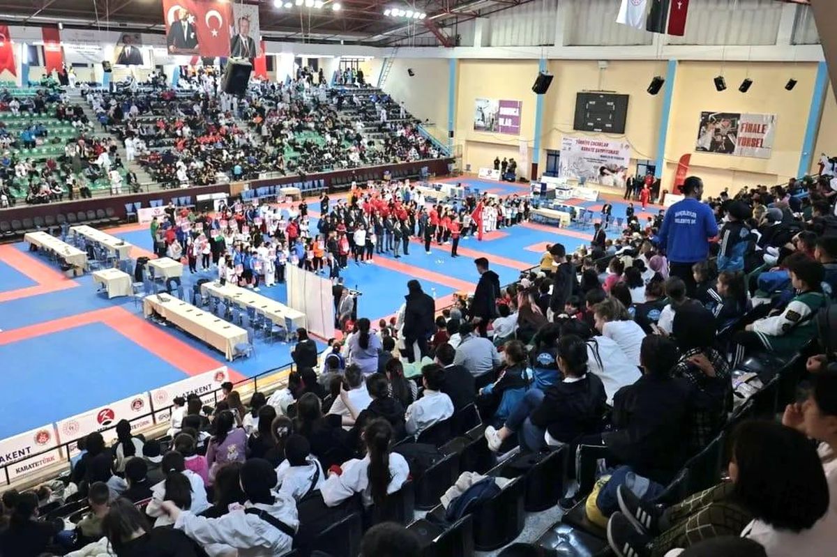 Türkiye Karate Şampiyonası Denizli'de başladı