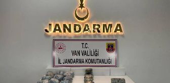Van'da kayalıklar arasında 10 kilo 796 gram uyuşturucu ele geçirildi