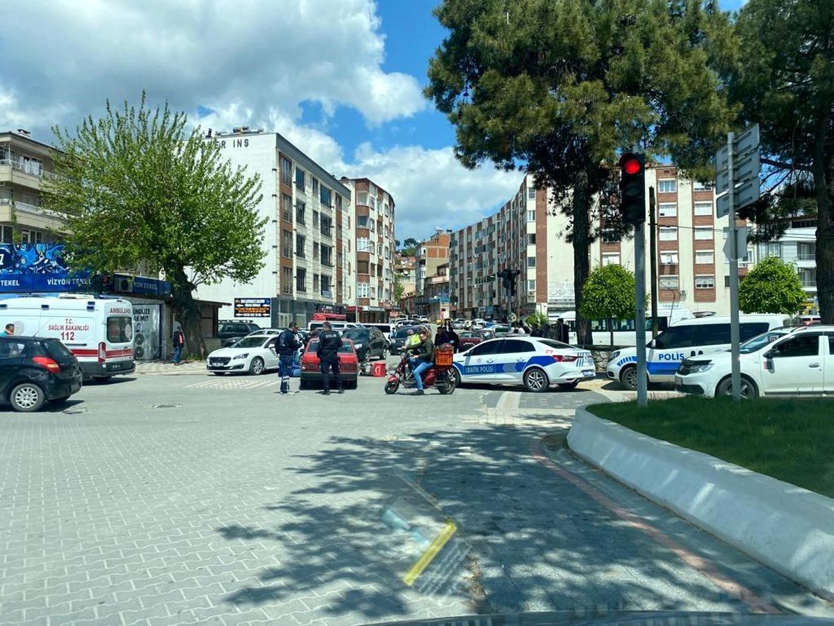 Balıkesir'de otomobil ile motosiklet çarpıştı: 1 yaralı