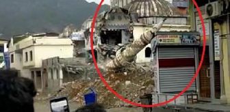 Batman'da 40 yıllık cami ve minaresi kontrollü olarak yıkıldı