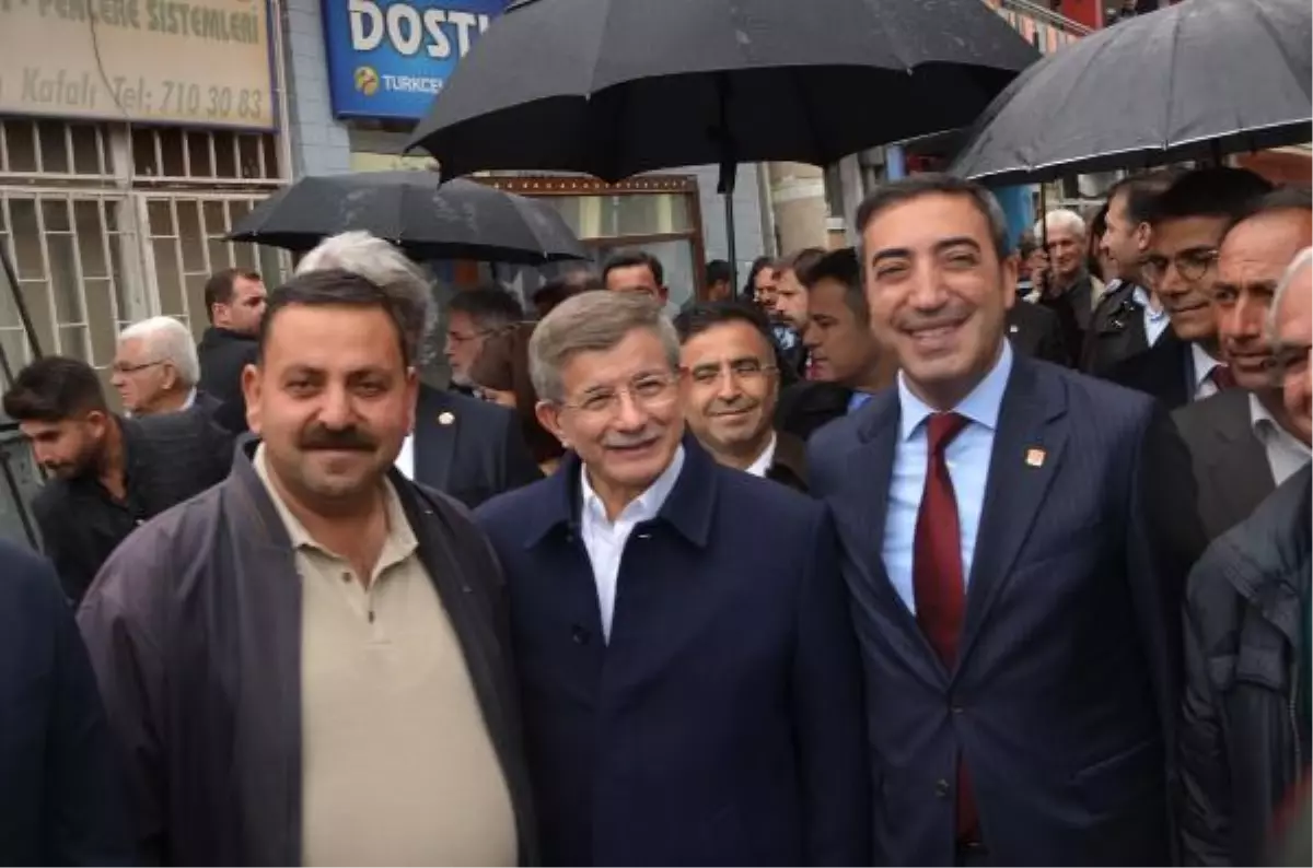 Davutoğlu: İlk defa kendisine böyle hitap edeceğim, düşük profilli başbakan
