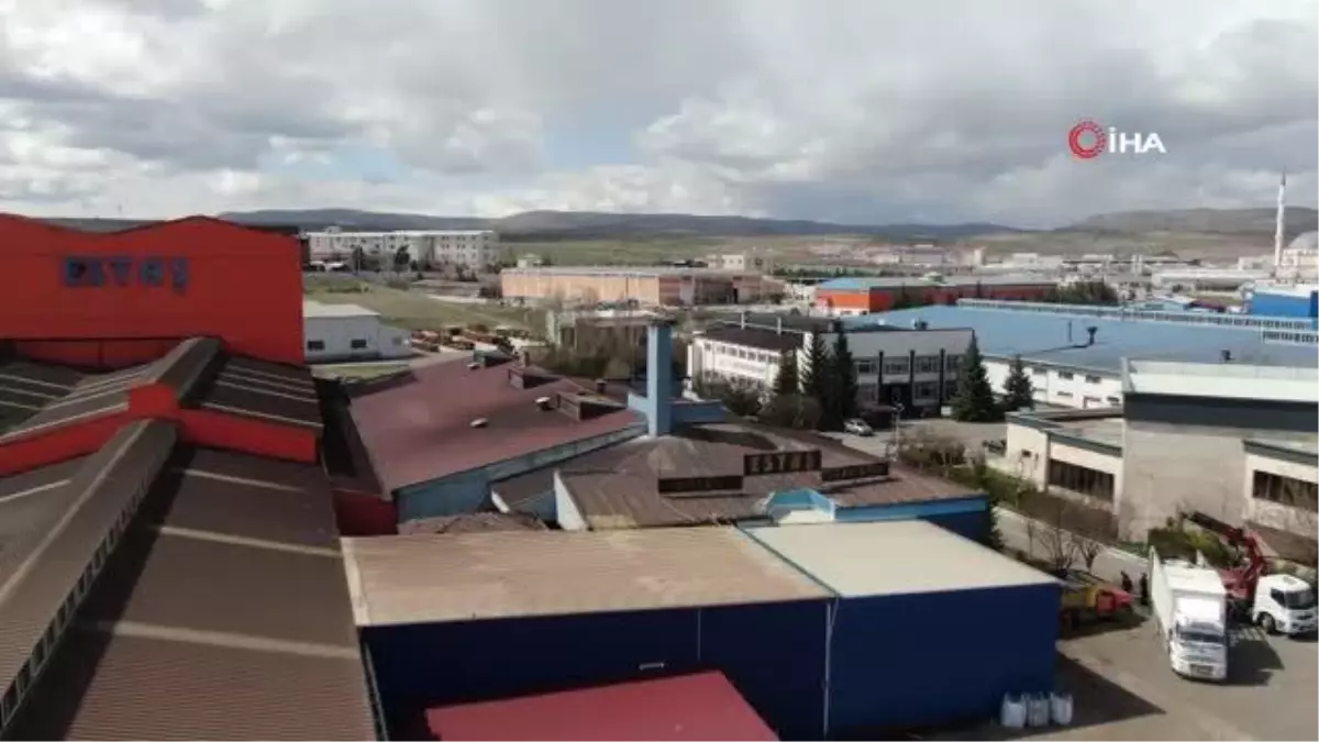 Fabrikanın sevimli misafirleri leylekler bu yılda huzurlu yuvalarına kavuştu