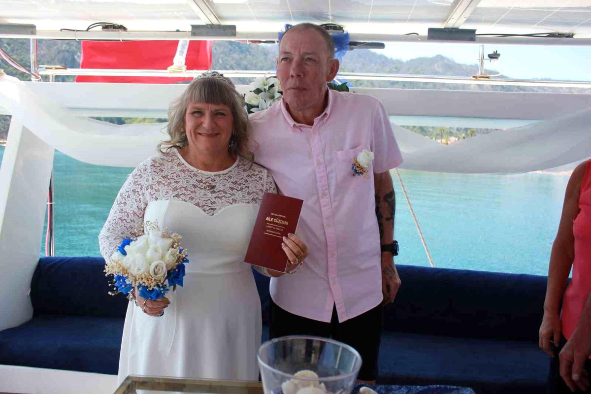 İngiliz çift Marmaris'te nikâhlandı
