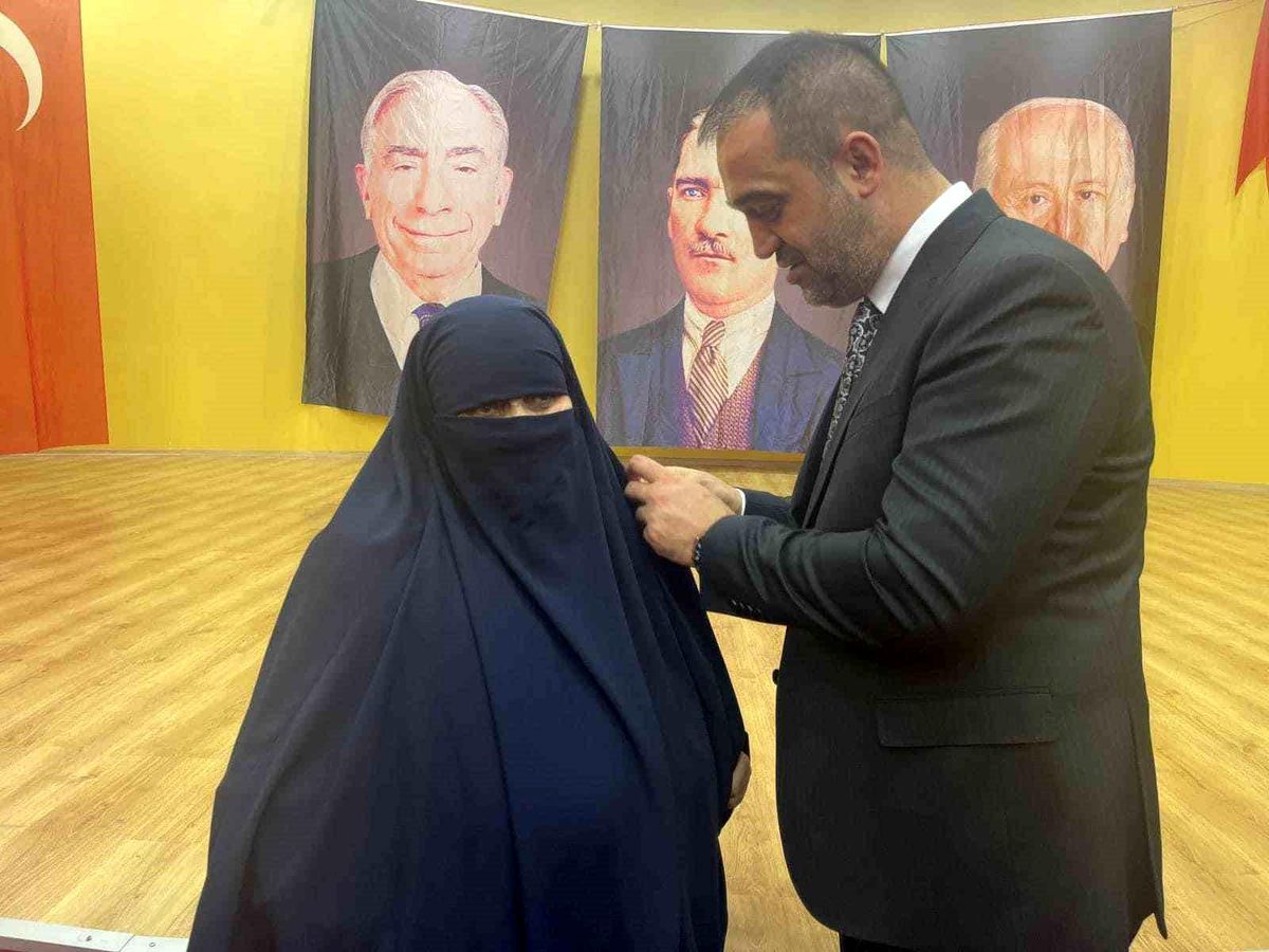 MHP'ye Erzurum'daki katılımlar sürüyor