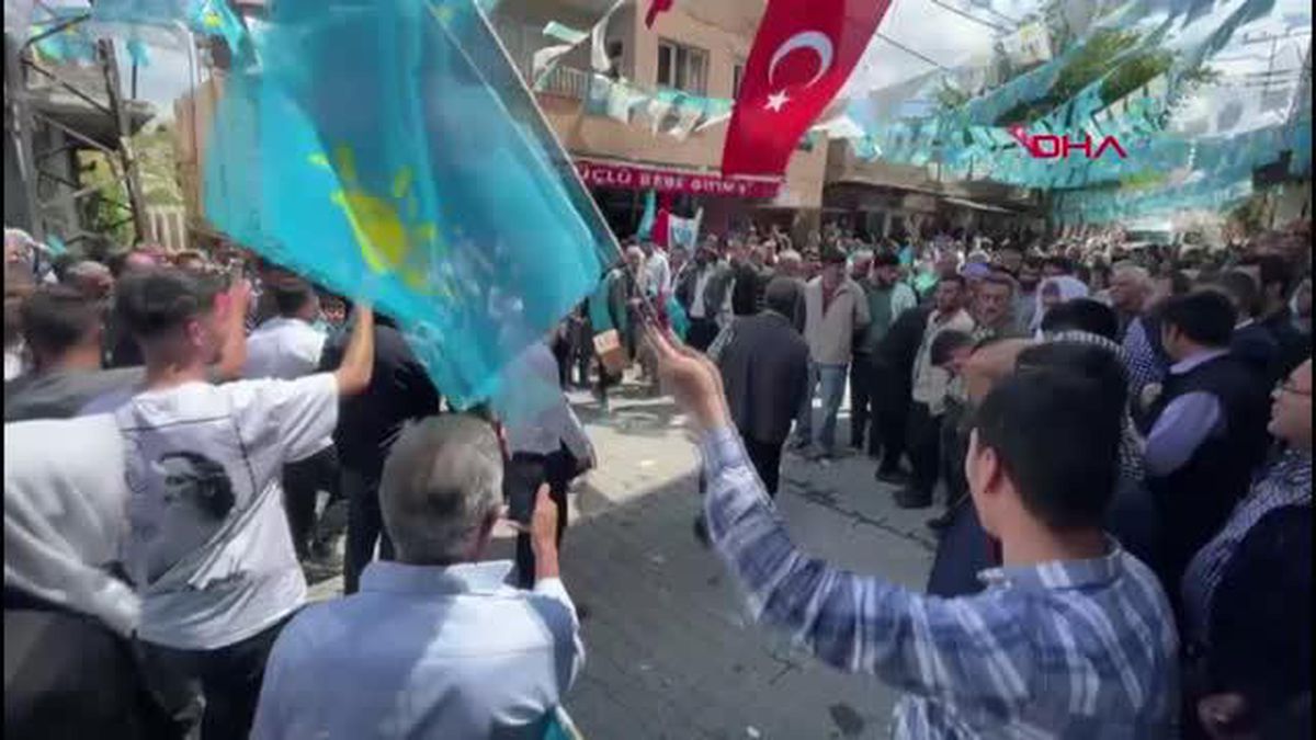 AKŞENER: BENİM BULUNDUĞUM YERDE O KADEHLER KALKMAZ