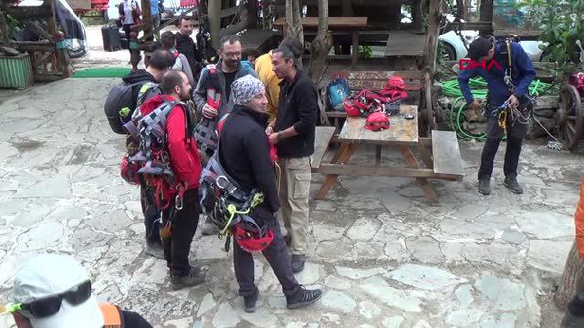 AKUT EKİPLERİ EĞİTİM KAMPINDA
