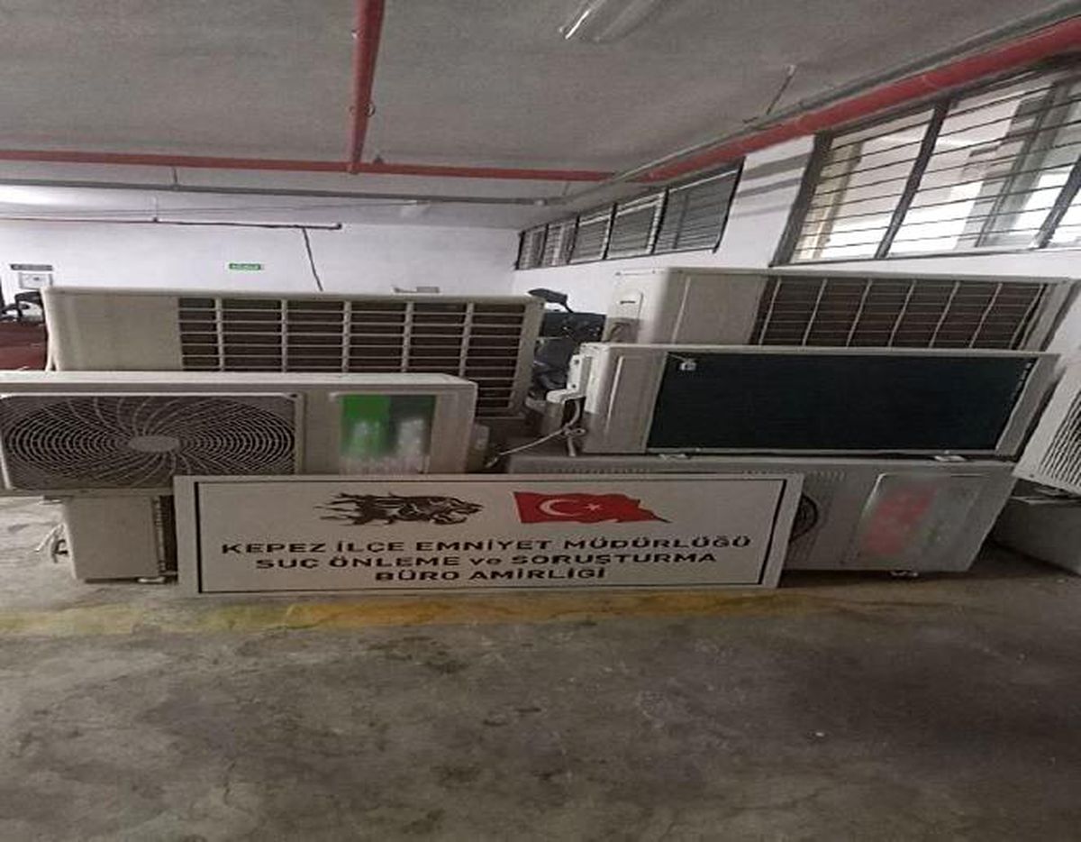 Antalya'da 8 adet klima çalan 3 şüpheliden biri yakalandı