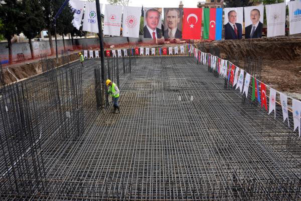 Azerbaycan Kahramanmaraş'ta 1000 konutluk mahalle inşa ediyor