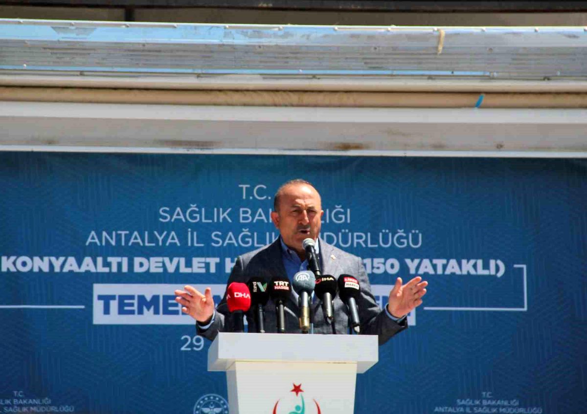 Çavuşoğlu: 'Sudan'da bize el uzatan insanları bırakamayız'