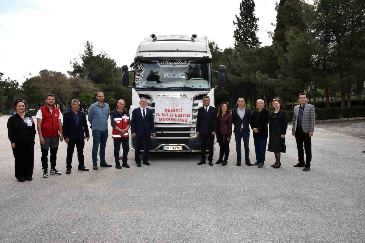 Denizli'nin deprem bölgesine yardımları devam ediyor