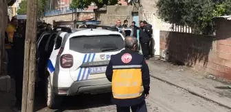 Eşini ve kuzenini öldürüp polise teslim oldu