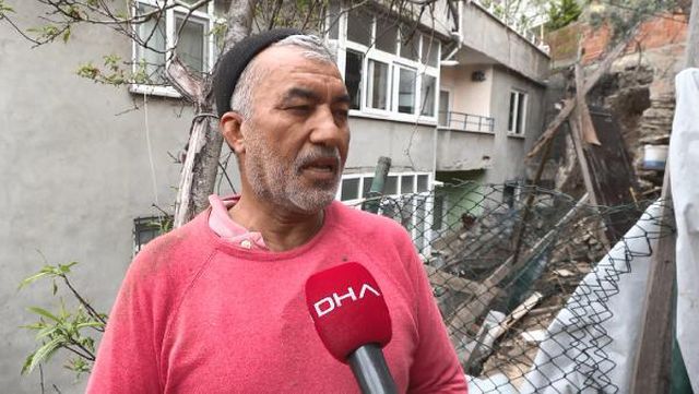 Eyüpsultan'da İstinat Duvarı Çöktü, 5 Bina Boşaltıldı