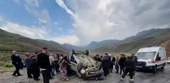 Hakkari'de takla atan araçta 5 kişi yaralandı