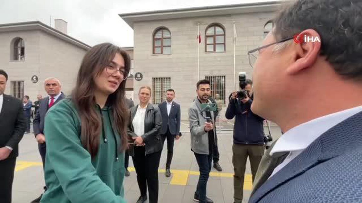 Kahramanmaraşlı depremzede öğrenci valiyi gördü, teşekkür etti