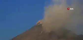 Meksika'daki Popocatepetl Yanardağı'ndan kül yağışı: Uçuşlar askıya alındı
