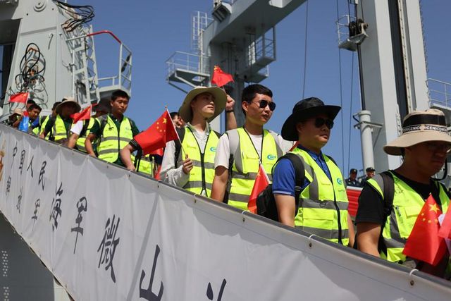 Çin Ordusu Sudan'dan 1.171 Kişiyi Tahliye Etti