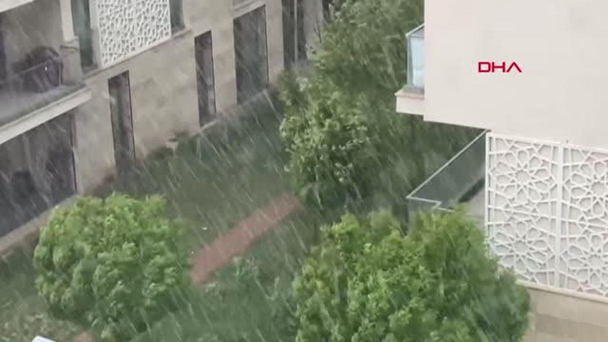 DİYARBAKIR, BİNGÖL VE BATMAN'DA KAR İLE DOLU ETKİLİ OLDU