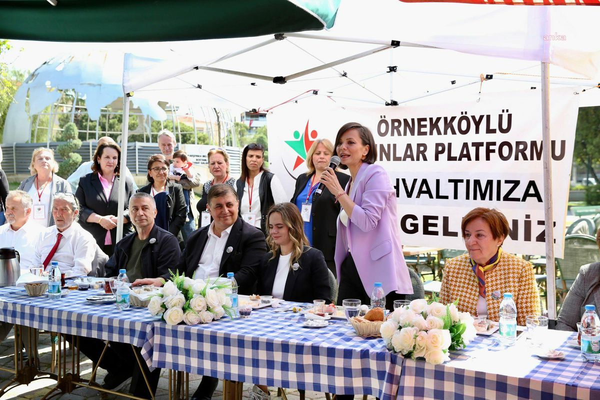 Karşıyaka Belediye Başkanı Cemil Tugay Kadınlar Platformu Kahvaltısında Konuştu