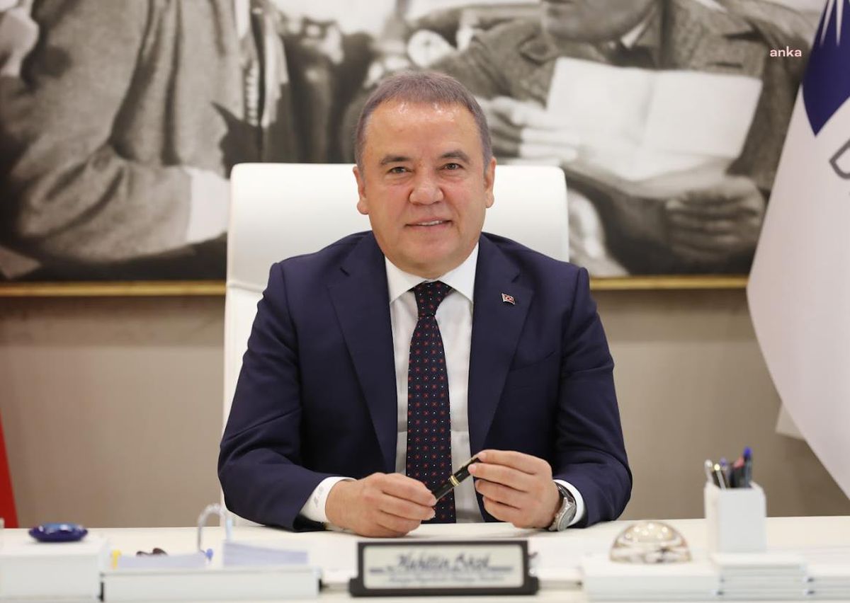 Antalya Büyükşehir Belediye Başkanı Muhittin Böcek'ten 1 Mayıs mesajı
