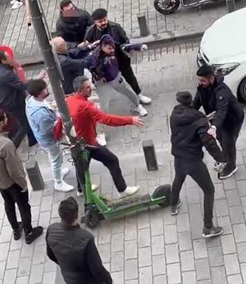 Pendik'te laf atma kavgası kamerada: Sosyal medya fenomeninin tekme yumrukları havada uçuştu