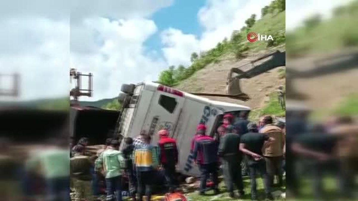 Şırnak'ta askeri personel taşıyan otobüs devrildi
