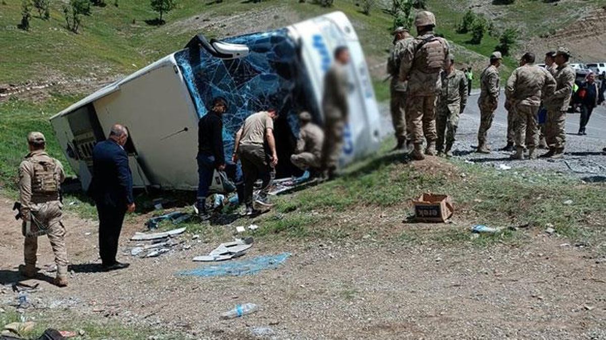 Son Dakika: Şırnak'ta trafik kazası! 2 askerimiz şehit oldu, 4 askerimiz yaralandı