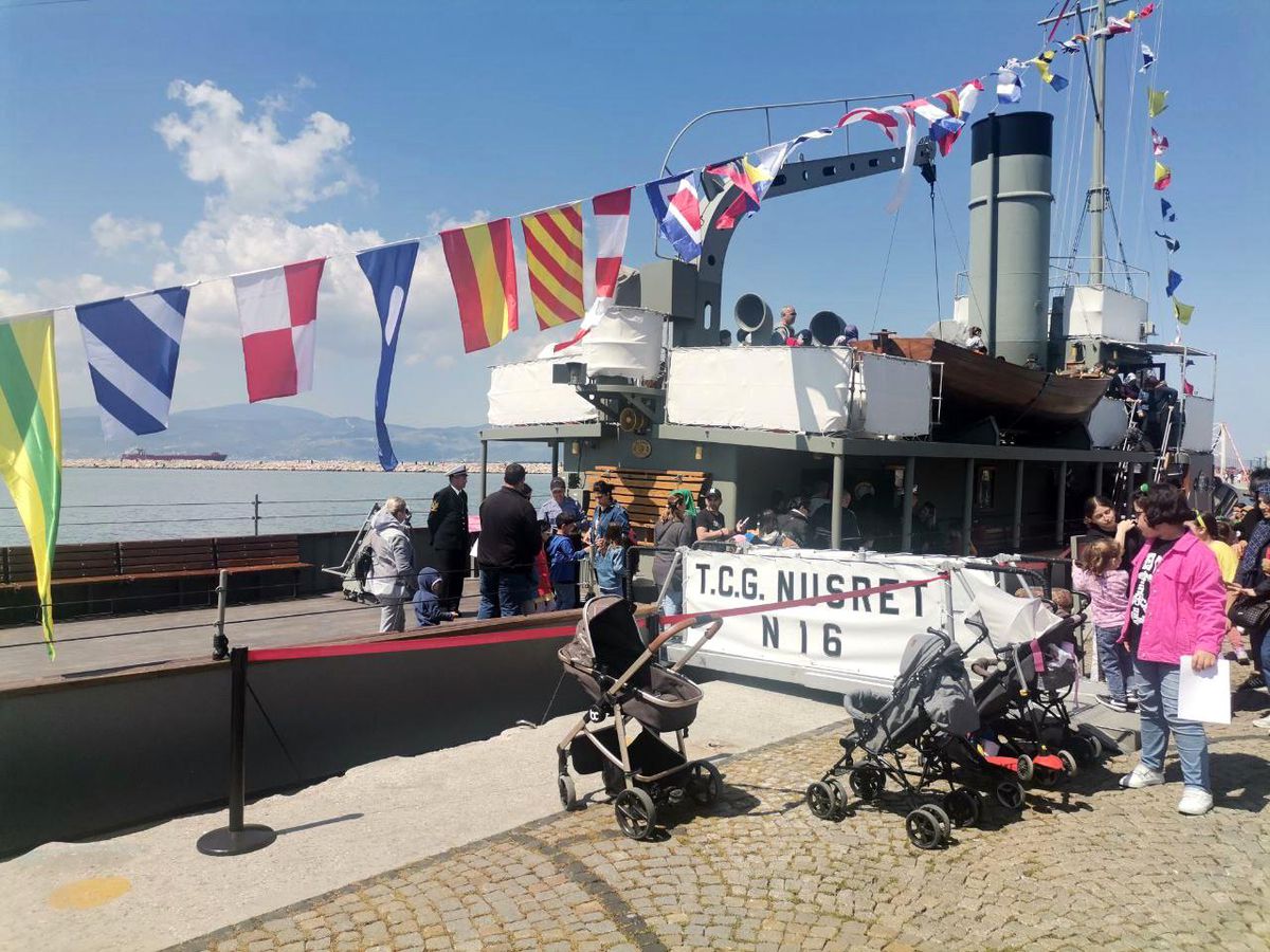 TCG Nusret mayın gemisi Bandırma'da