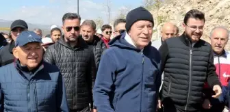 Milli Savunma Bakanı Hulusi Akar: '85 milyon bir ve beraberiz'