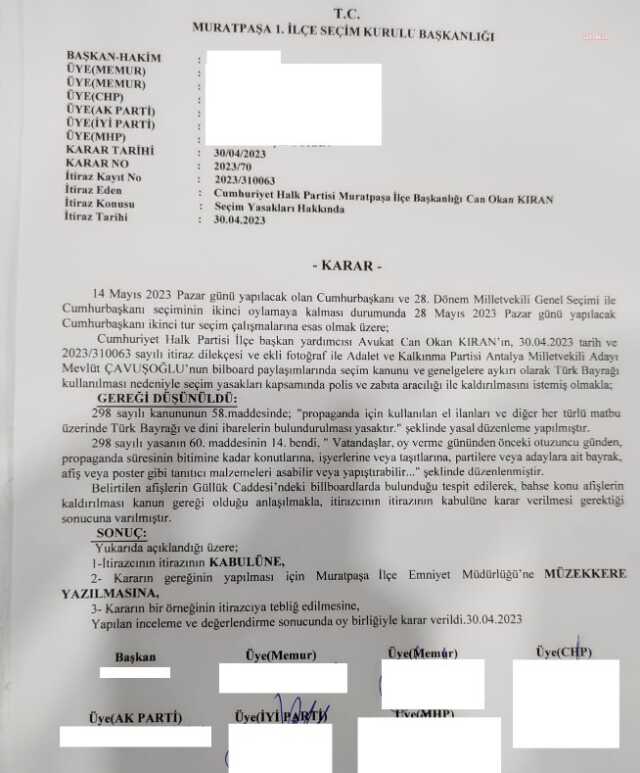 Bakan Çavuşoğlu'nun seçim afişiyle ilgili CHP'den itiraz! Kaldırılmasına karar verildi