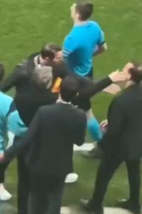 'Her maç kendini kaybediyor' diyen Şenol Güneş'in Okan Buruk'a yaptığı hareket ortaya çıktı