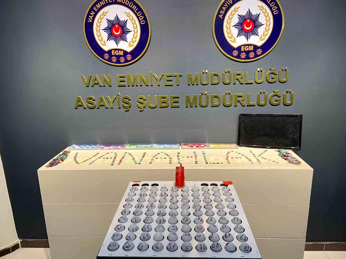 Van'da değişik suçlardan 18 kişi tutuklandı