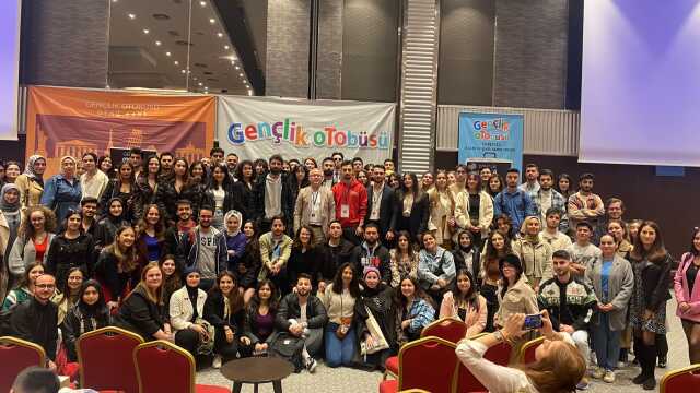 550 Genç Türkiye Gençlik Buluşması için Pullman İstanbul Hotel'de bir araya geldi. 550 Genç Türkiye Gençlik Buluşması için Pullman İstanbul Hotel'de bir araya geldi.