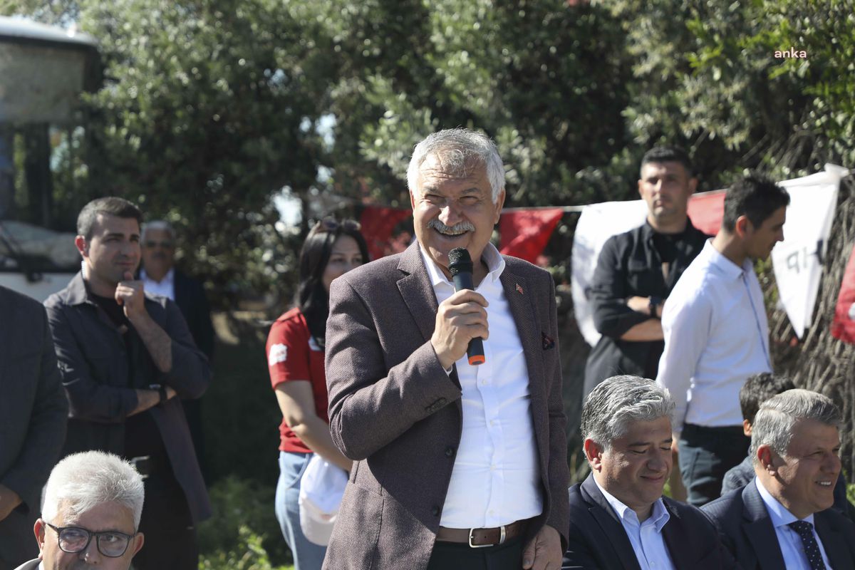 Adana Büyükşehir Belediye Başkanı Zeydan Karalar Karataş'taki Köyleri Ziyaret Etti
