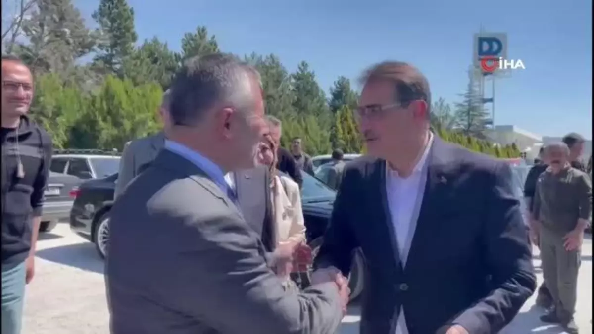 Bakan Dönmez: 'Avrupa'nın en büyük güneş santralının malzemelerin büyük bir kısmı Türkiye'de üretildi'