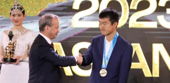 Çinli Ding Liren, Dünya Satranç Şampiyonası Ödül Töreninde